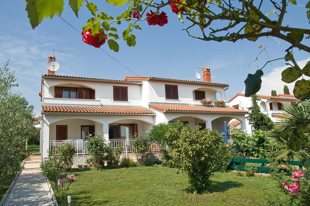 Holiday Home Magnolia Tar-Vabriga Exterior foto