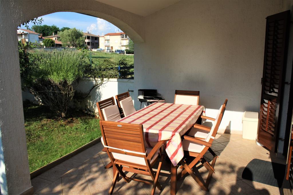 Holiday Home Magnolia Tar-Vabriga Exterior foto